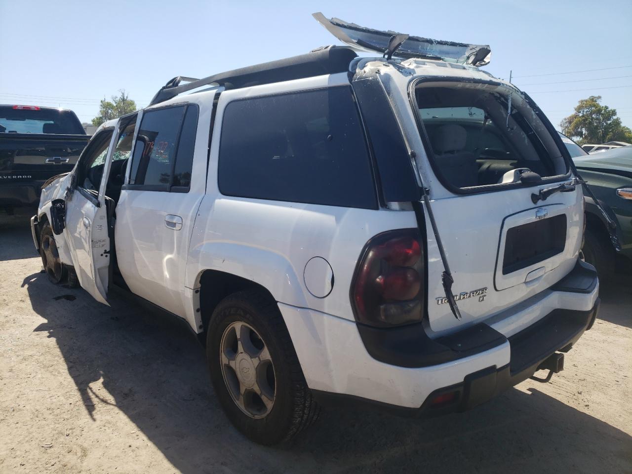 Photo 3 from auction – 2005 CHEVROLET TRAILBLAZE with VIN 1GNET16S056124650
