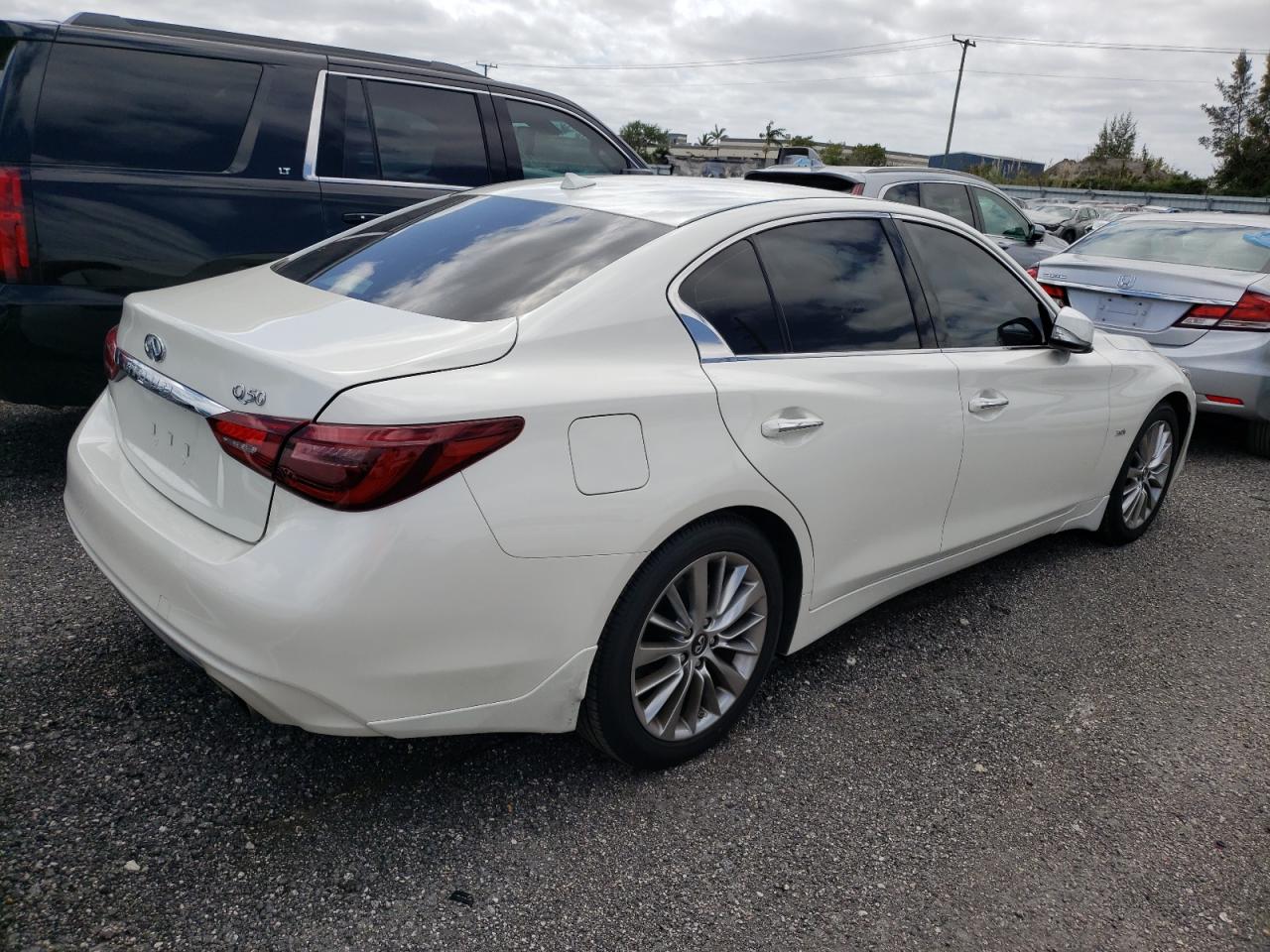 Photo 4 from auction – 2019 INFINITI Q50 LUXE with VIN JN1EV7AP5KM518924