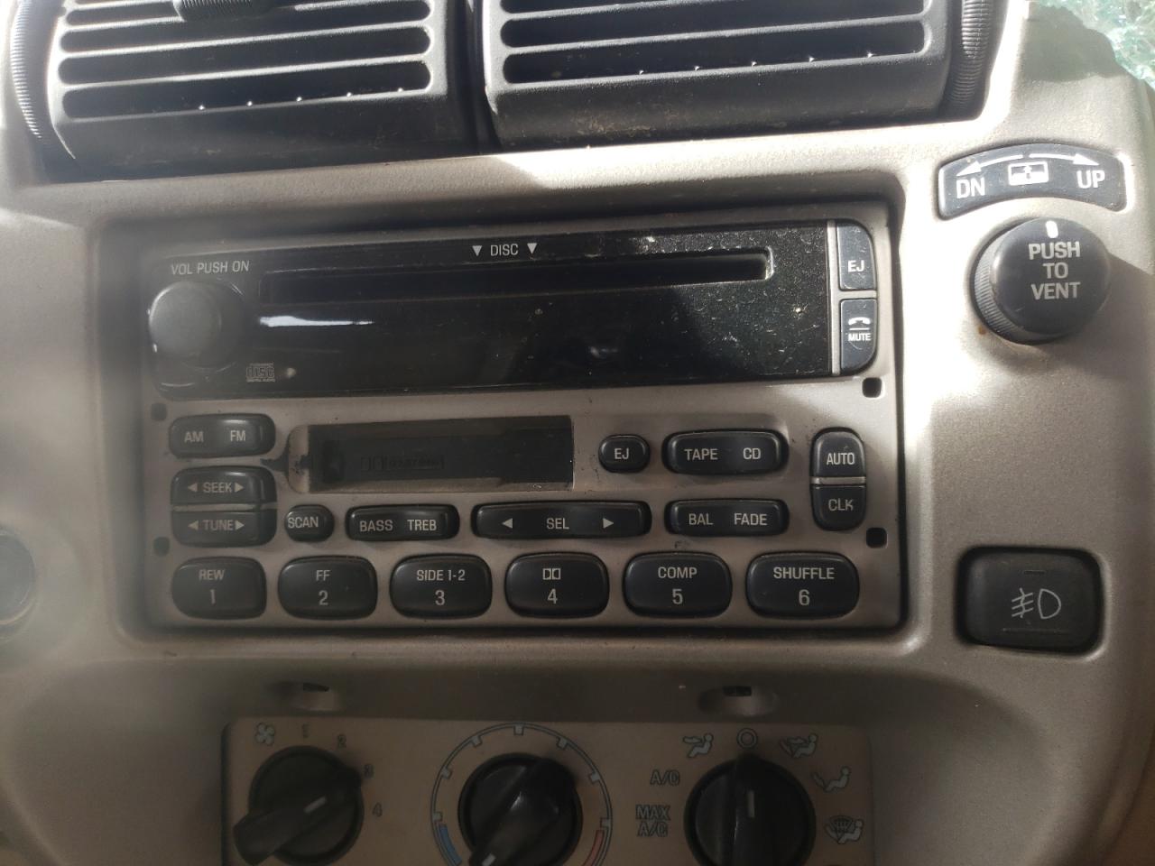 Photo 9 from auction – 2001 FORD EXPLORER S with VIN 1FMZU67E41UC72511