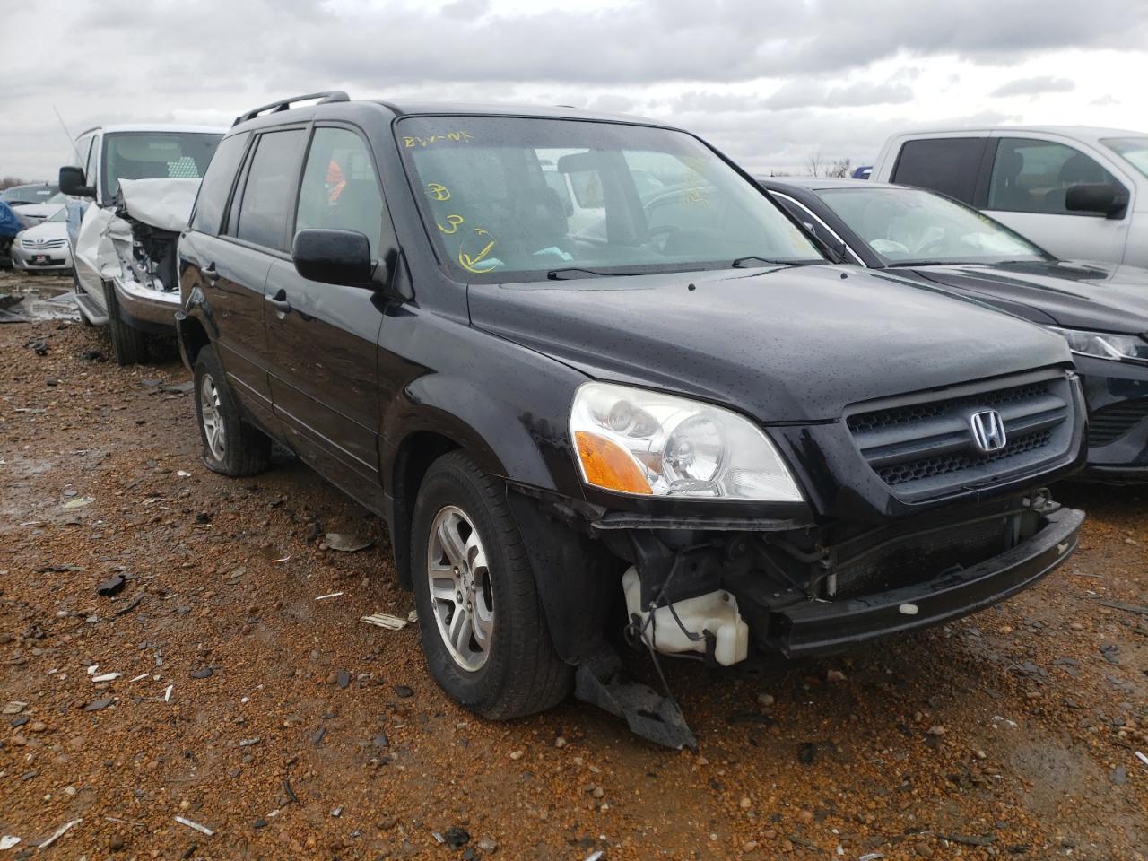 HONDA PILOT EXL 2003 with VIN 2HKYF18593H582985 - Photo from auction