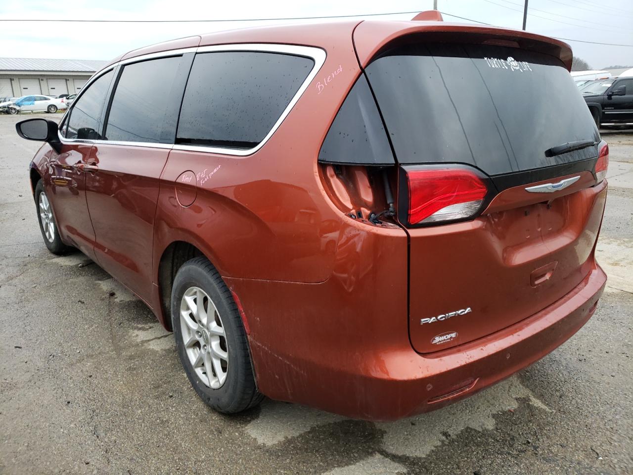 Photo 3 from auction – 2018 CHRYSLER PACIFICA L with VIN 2C4RC1CG6JR158752