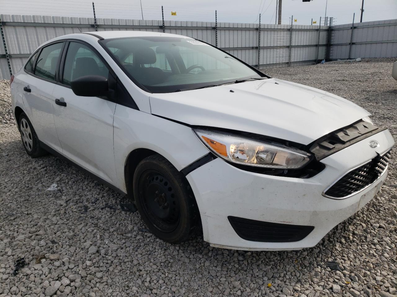 FORD FOCUS S 2018 с VIN 1FADP3E22JL278073 - Фото с аукциона
