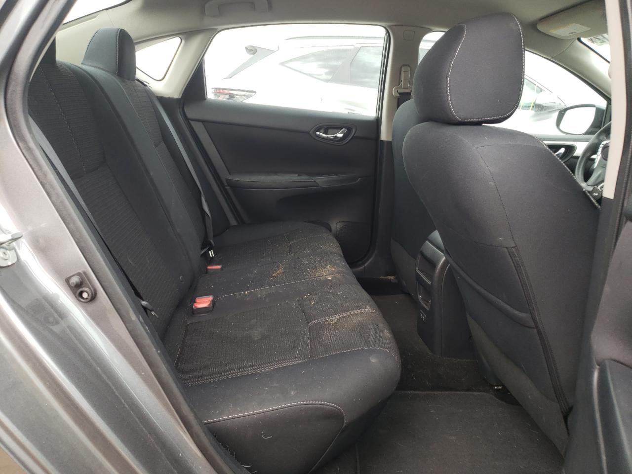 Photo 6 from auction – 2017 NISSAN SENTRA S with VIN 3N1AB7AP7HY331018