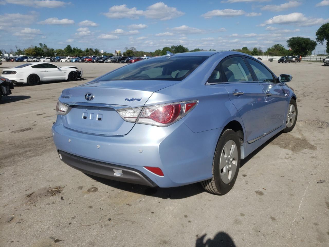 Фото 4 с аукциона – 2012 HYUNDAI SONATA HYB с VIN KMHEC4A40CA044452
