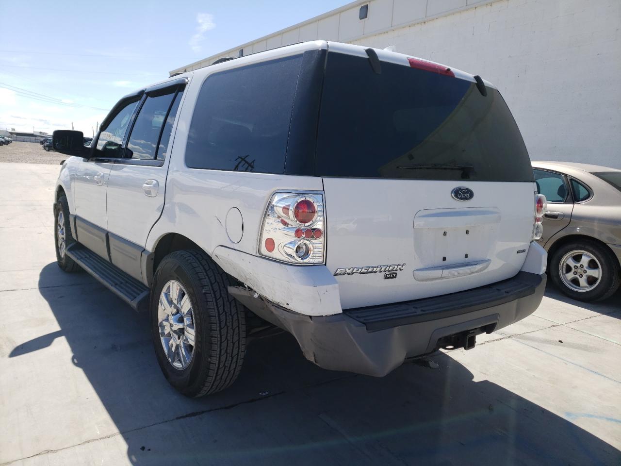 Photo 3 from auction – 2003 FORD EXPEDITION with VIN 1FMFU16L13LB01052