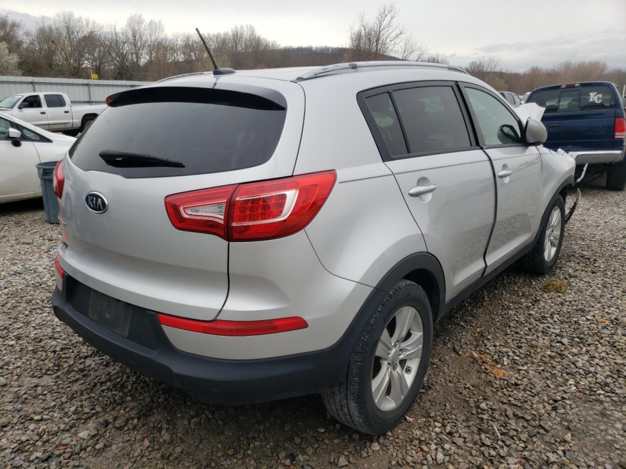 Photo 4 from auction – 2011 KIA SPORTAGE L with VIN KNDPB3A2XB7113345