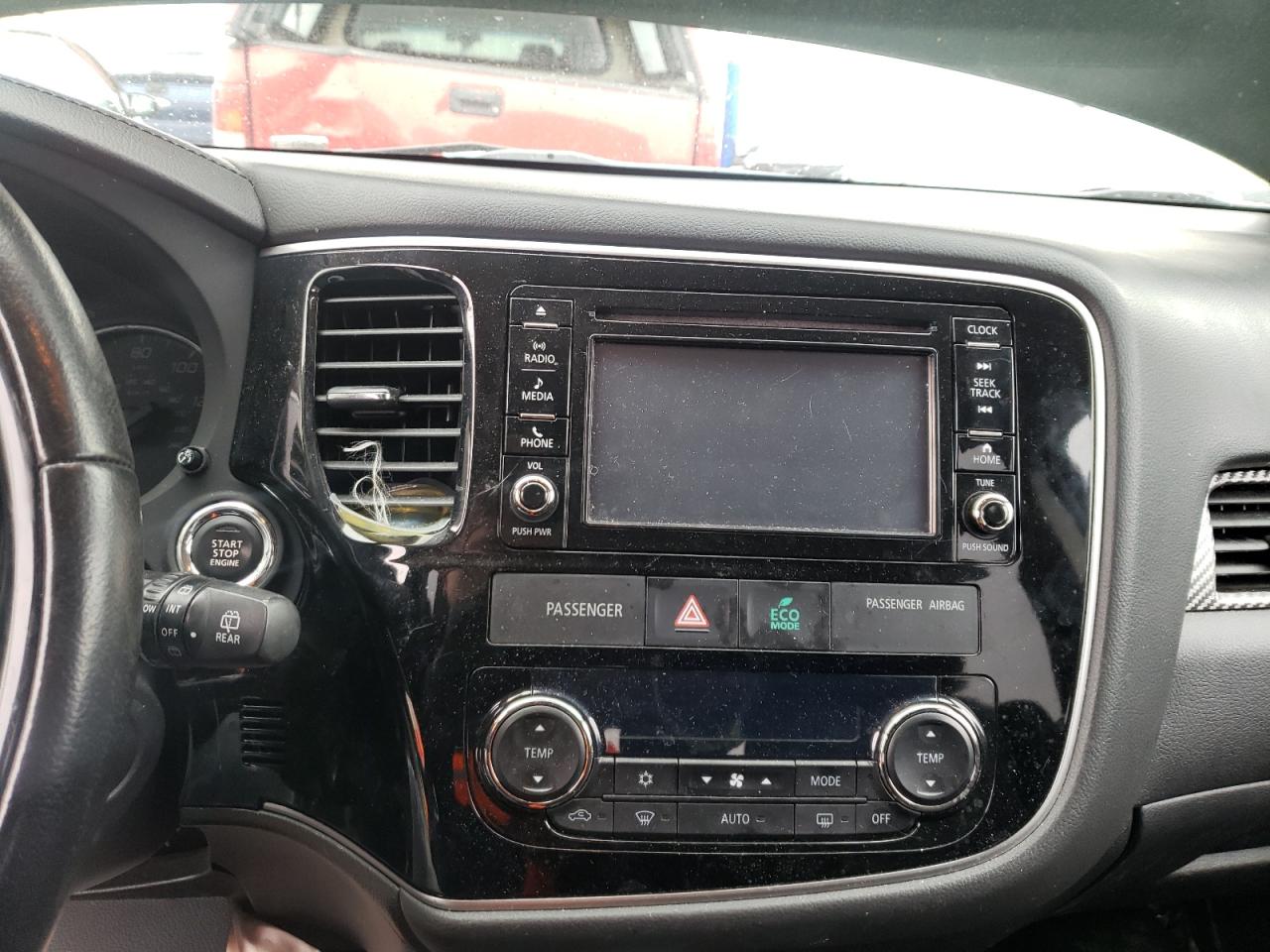 Photo 9 from auction – 2016 MITSUBISHI OUTLANDER with VIN JA4AZ3A38GZ010151