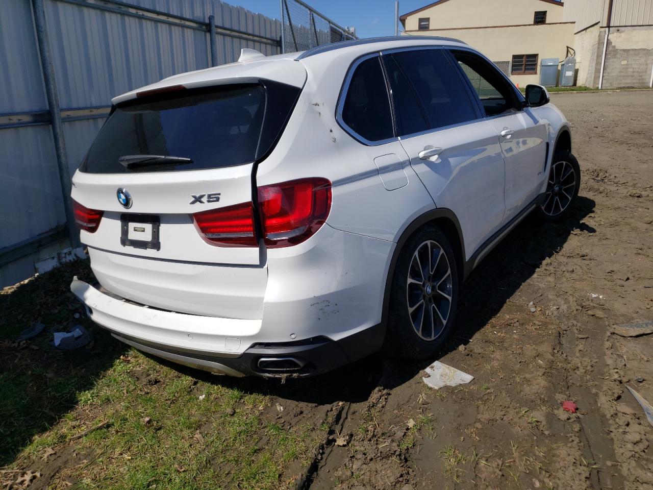 Photo 4 from auction – 2018 BMW X5 XDRIVE3 with VIN 5UXKR0C58JL075632