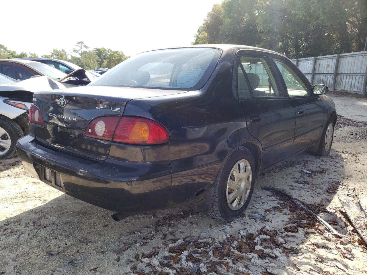 Photo 4 from auction – 2001 TOYOTA COROLLA with VIN 2T1BR12E11C442502