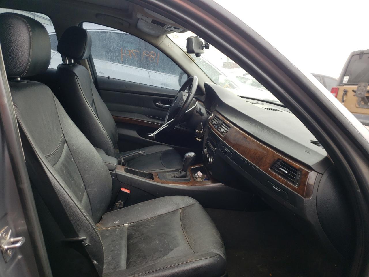 Photo 5 from auction – 2011 BMW 328 I SULE with VIN WBAPH5G56BNM76925