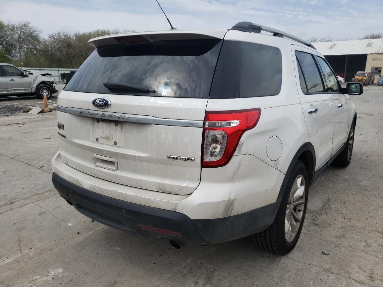 Photo 4 from auction – 2013 FORD EXPLORER L with VIN 1FM5K7F88DGC69927
