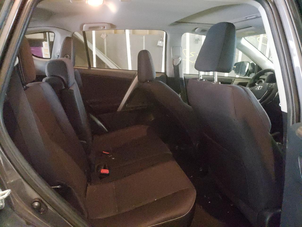 Photo 6 from auction – 2013 TOYOTA RAV4 XLE with VIN 2T3RFREV4DW060993