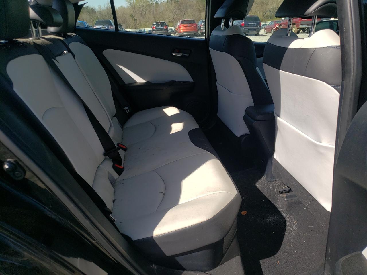 Photo 6 from auction – 2016 TOYOTA PRIUS with VIN JTDKARFU2G3516129