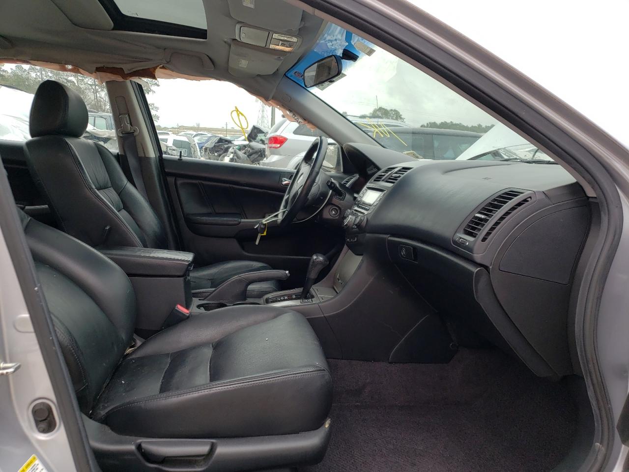 Photo 5 from auction – 2005 HONDA ACCORD EX with VIN 1HGCM56805A192535