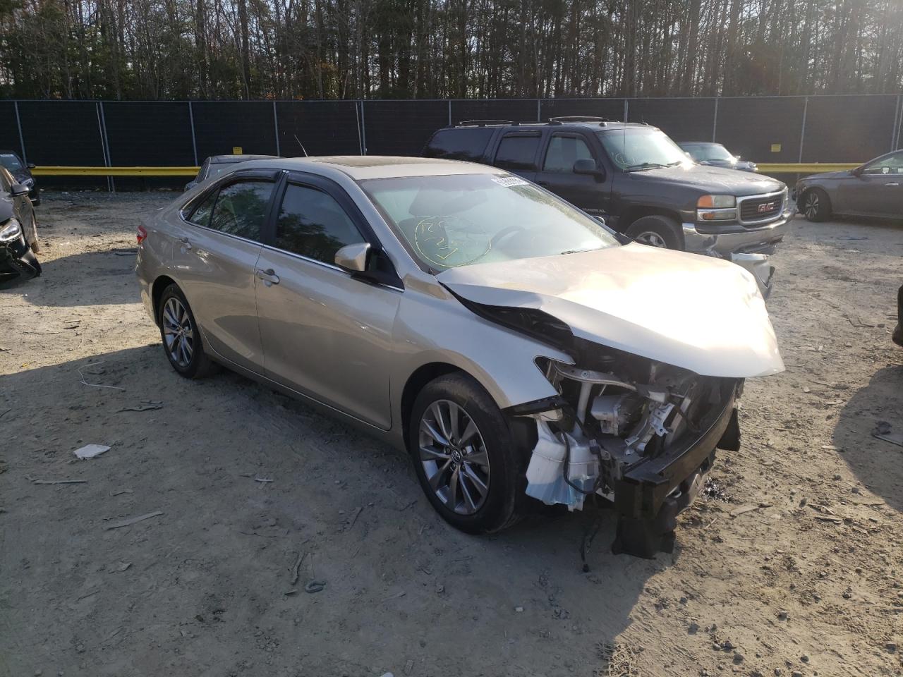 Photo 1 from auction – 2017 TOYOTA CAMRY LE with VIN 4T1BF1FK6HU650182