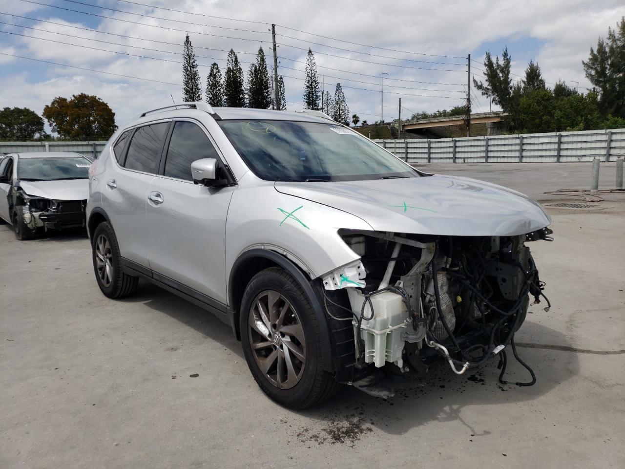 NISSAN ROGUE S 2015 with VIN 5N1AT2MT0FC892880 - Photo from auction