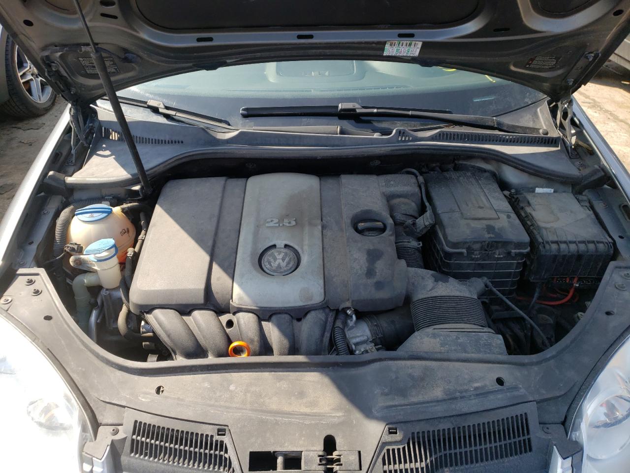 Photo 7 from auction – 2007 VOLKSWAGEN JETTA WOLF with VIN 3VWEF71K87M202277
