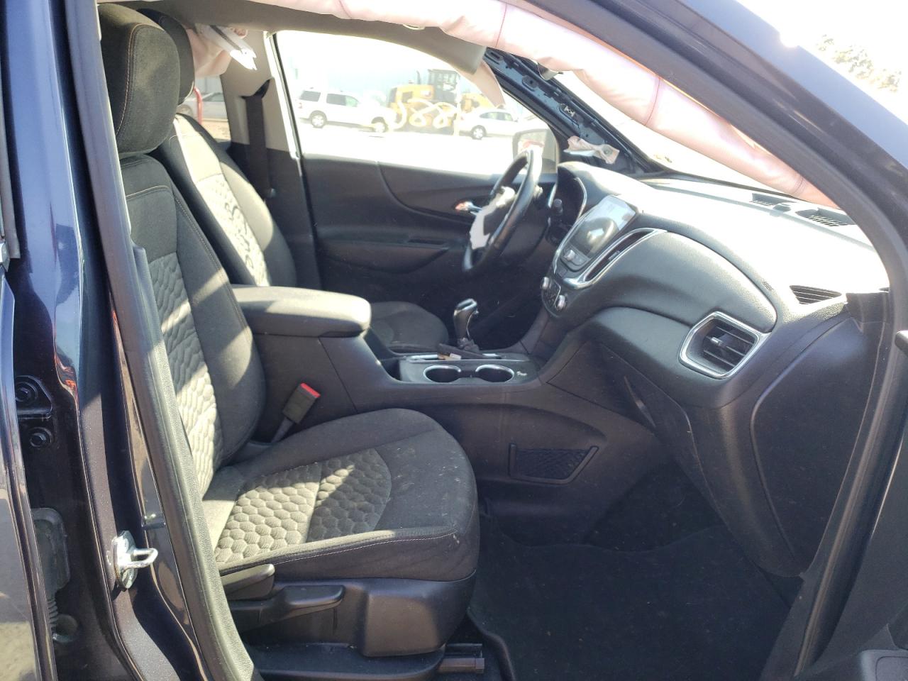 Photo 5 from auction – 2018 CHEVROLET EQUINOX with VIN 3GNAXJEV7JL104474