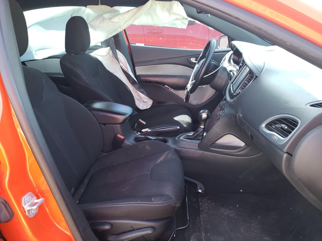 Photo 5 from auction – 2015 DODGE DART SXT with VIN 1C3CDFBB9FD228393