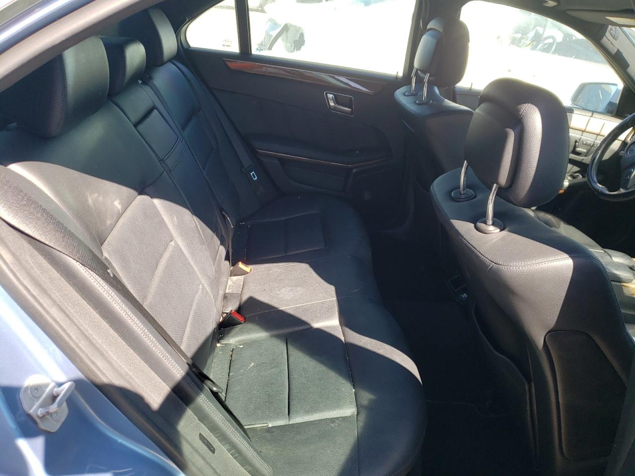 Photo 6 from auction – 2010 MERCEDES-BENZ E 350 with VIN WDDHF5GB3AA069174