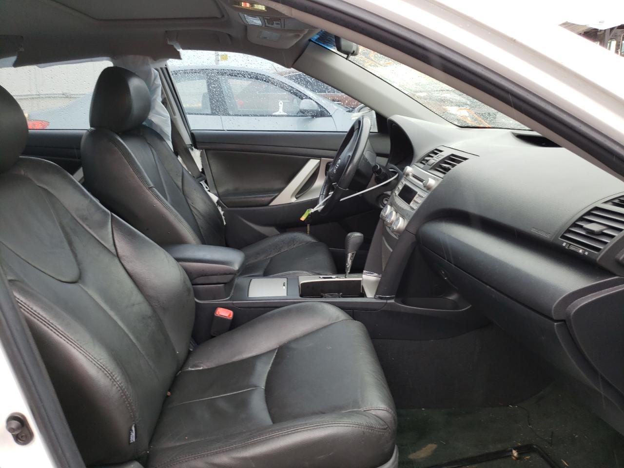 Photo 5 from auction – 2011 TOYOTA CAMRY BASE with VIN 4T1BF3EKXBU677194