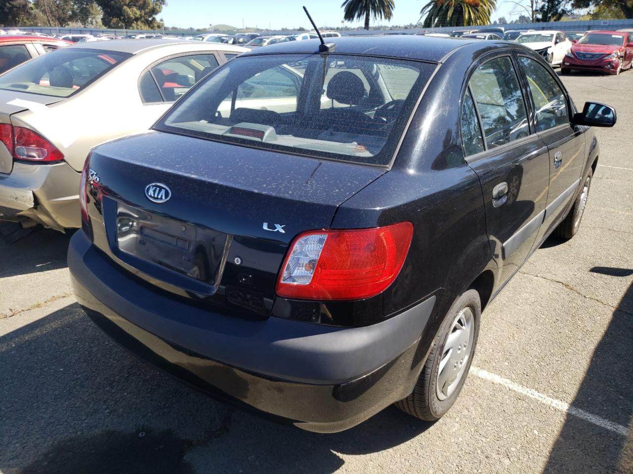 Photo 4 from auction – 2009 KIA RIO BASE with VIN KNADE223796486741