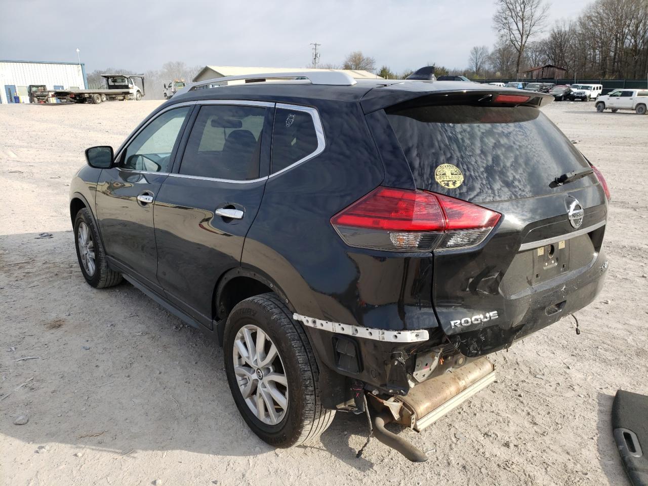 Photo 3 from auction – 2017 NISSAN ROGUE S with VIN KNMAT2MV8HP582719