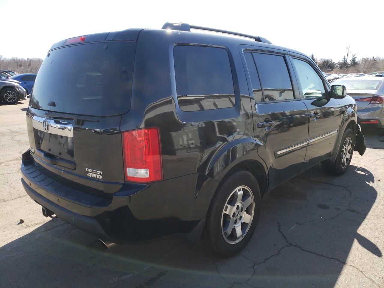 Photo 4 from auction – 2011 HONDA PILOT TOUR with VIN 5FNYF4H97BB025509