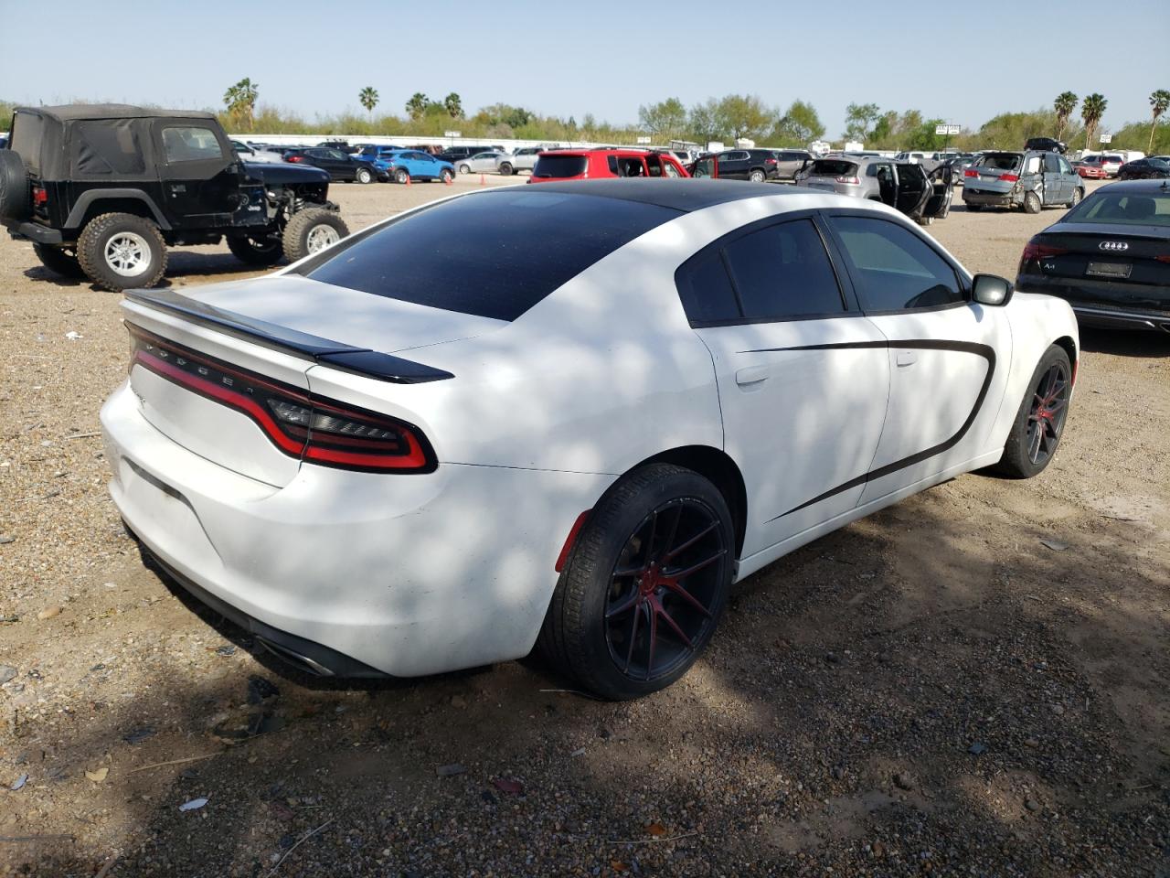 Photo 4 from auction – 2015 DODGE CHARGER SE with VIN 2C3CDXBG7FH916784