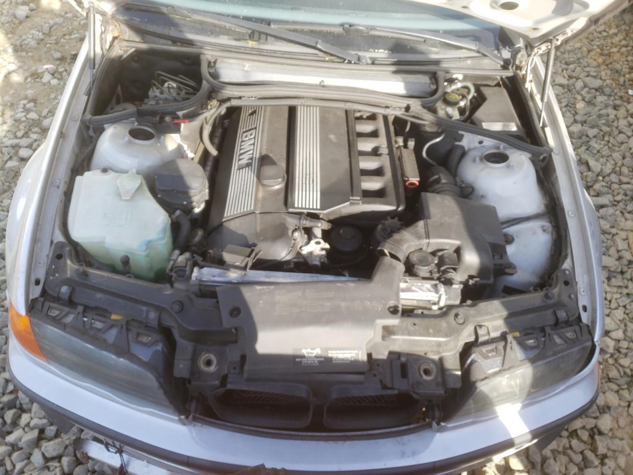 Photo 7 from auction – 2000 BMW 323 I with VIN WBAAM3341YFP70660