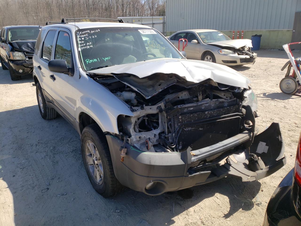 FORD ESCAPE XLT 2005 with VIN 1FMYU93175KD39118 - Photo from auction
