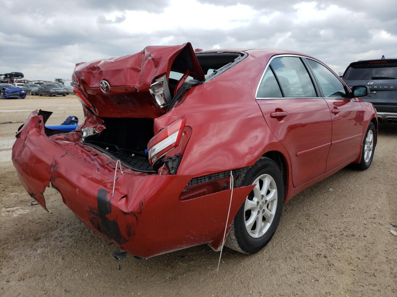 Photo 4 from auction – 2011 TOYOTA CAMRY BASE with VIN 4T1BF3EK1BU646030