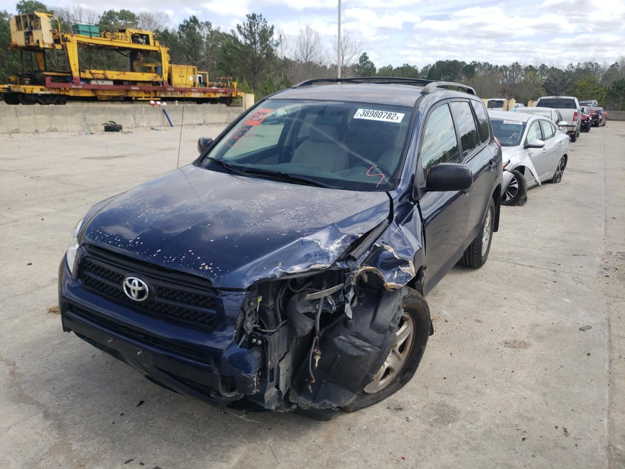Photo 2 from auction – 2007 TOYOTA RAV4 with VIN JTMZD35V875060297