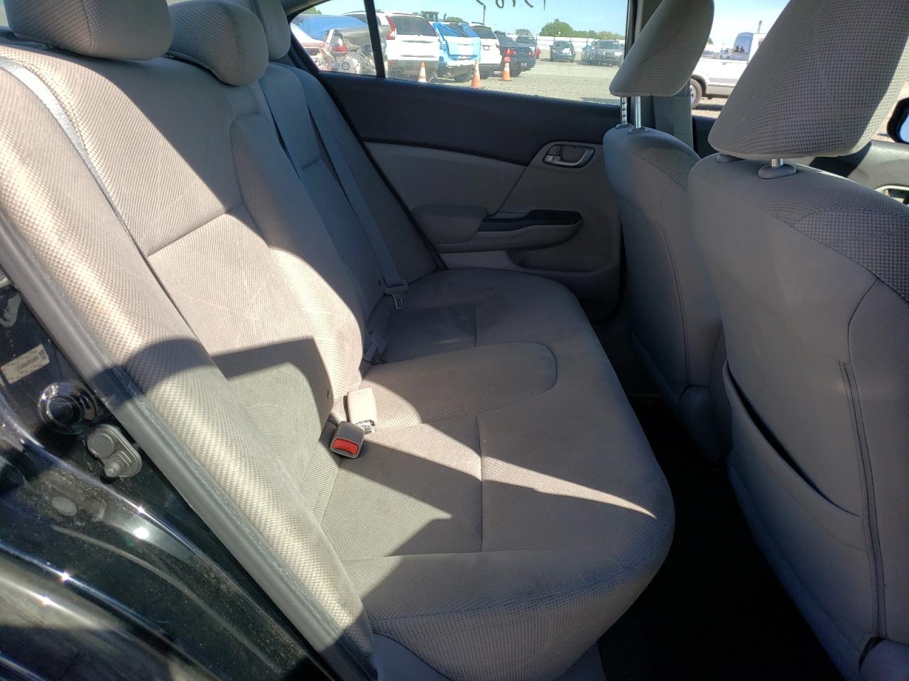 Photo 6 from auction – 2012 HONDA CIVIC LX with VIN 19XFB2F58CE347137