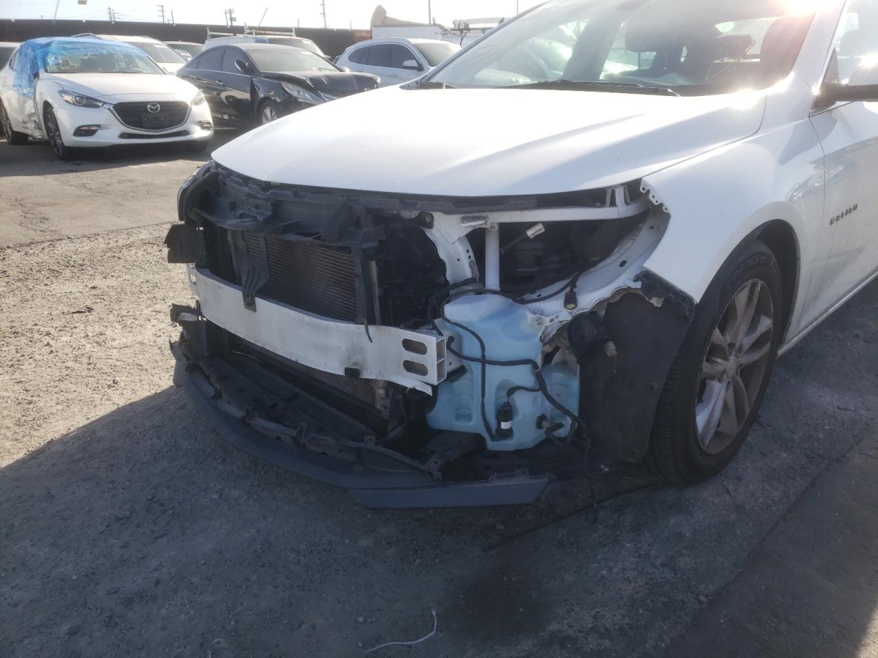 Photo 9 from auction – 2018 CHEVROLET MALIBU LT with VIN 1G1ZD5STXJF136708