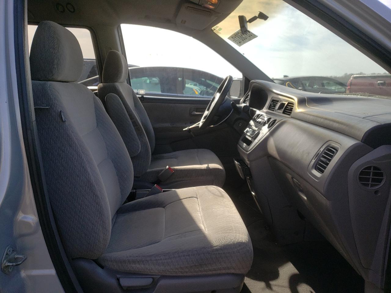 Photo 5 from auction – 2003 HONDA ODYSSEY LX with VIN 5FNRL18513B002477