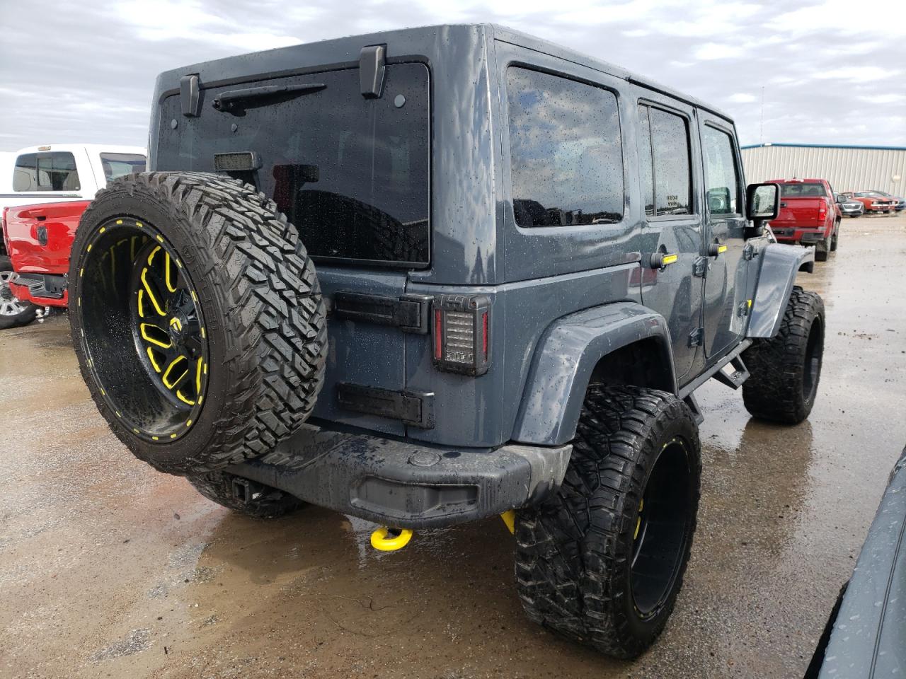 Zdjęcie 4 z aukcji – 2016 JEEP WRANGLER U z VIN 1C4BJWFG3GL310942