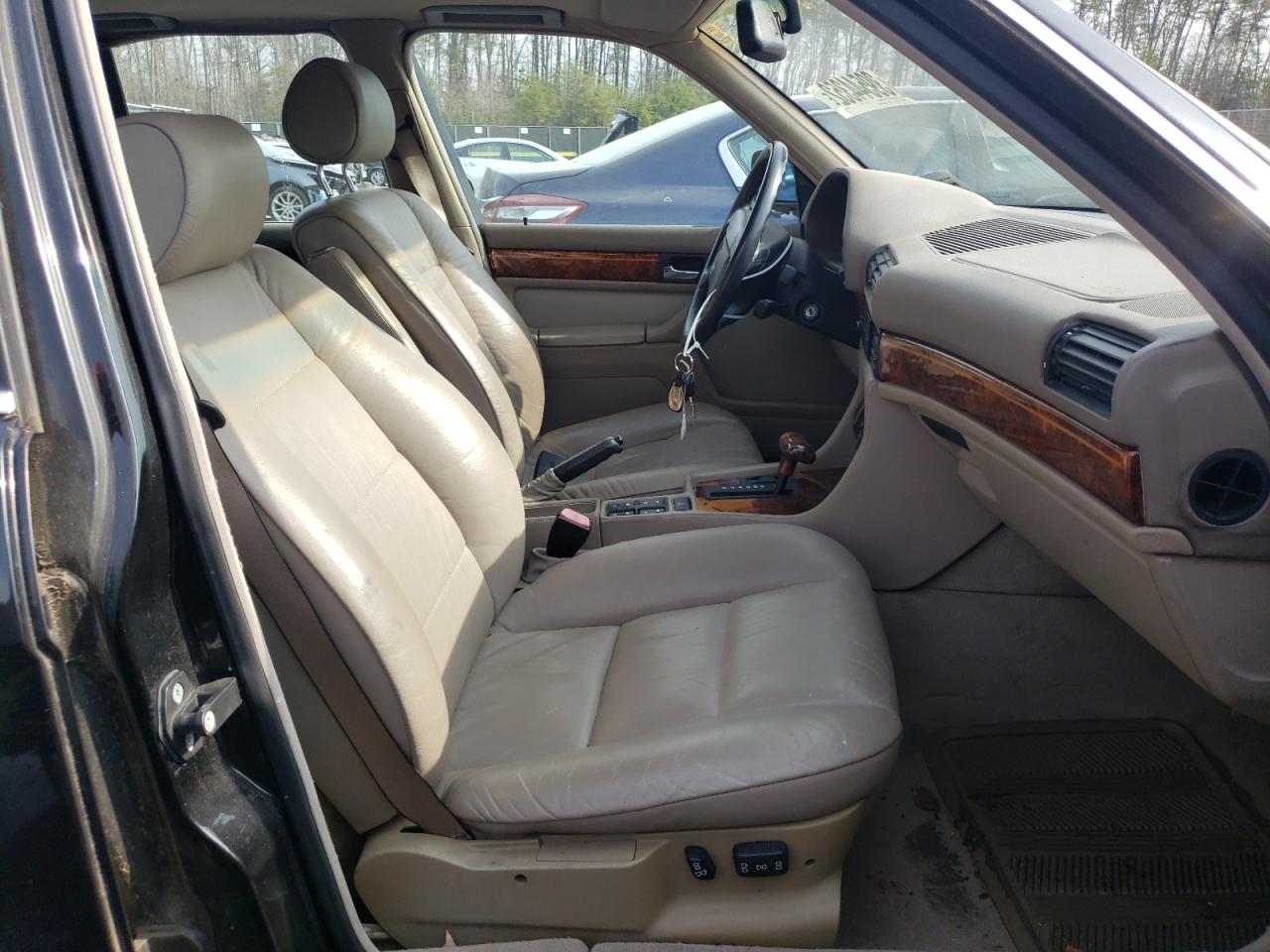 Photo 5 from auction – 1994 BMW 740 I AUTO with VIN WBAGD4329RDE65275