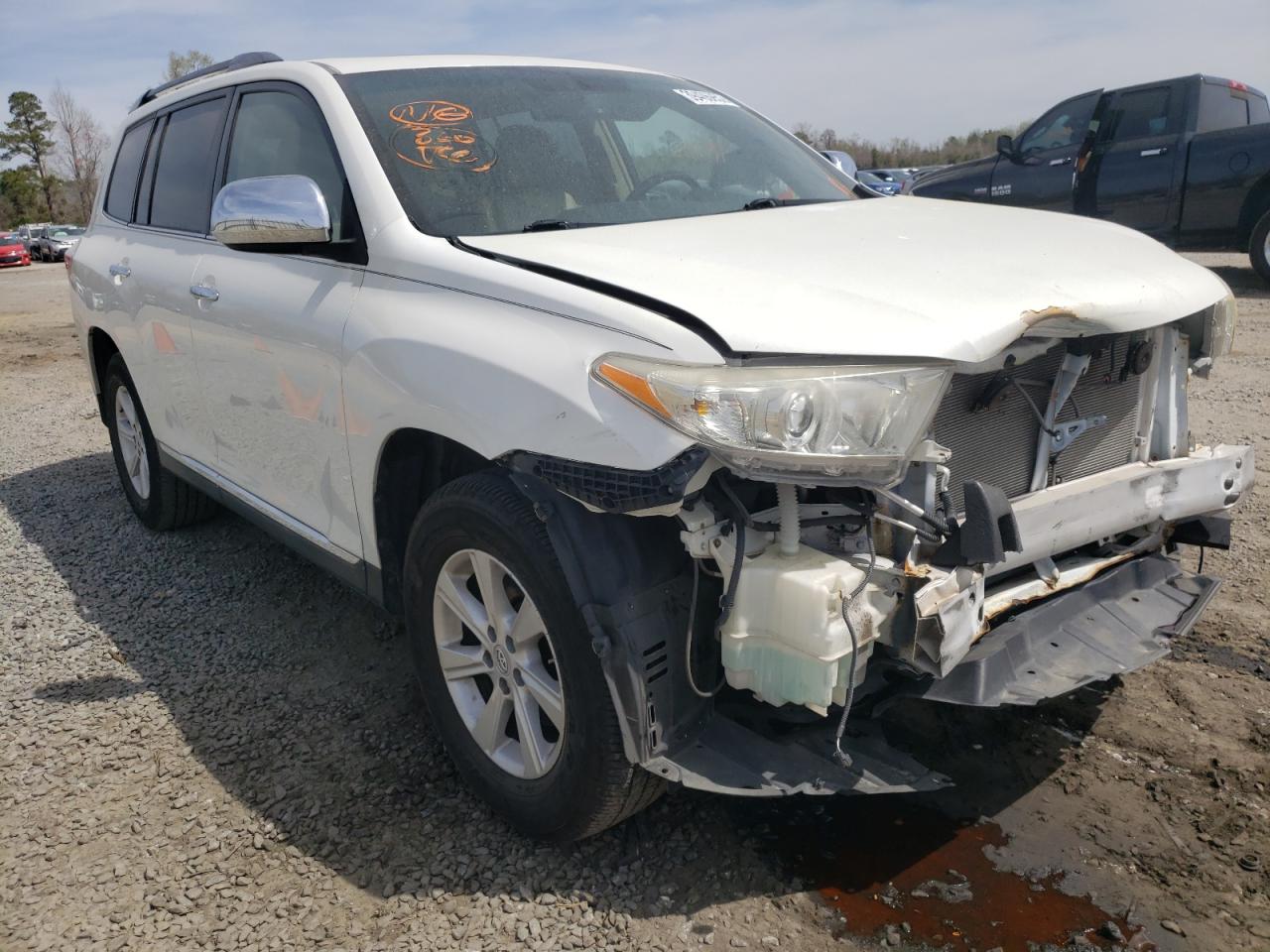 Photo 9 from auction – 2011 TOYOTA HIGHLANDER with VIN 5TDZK3EH6BS033425