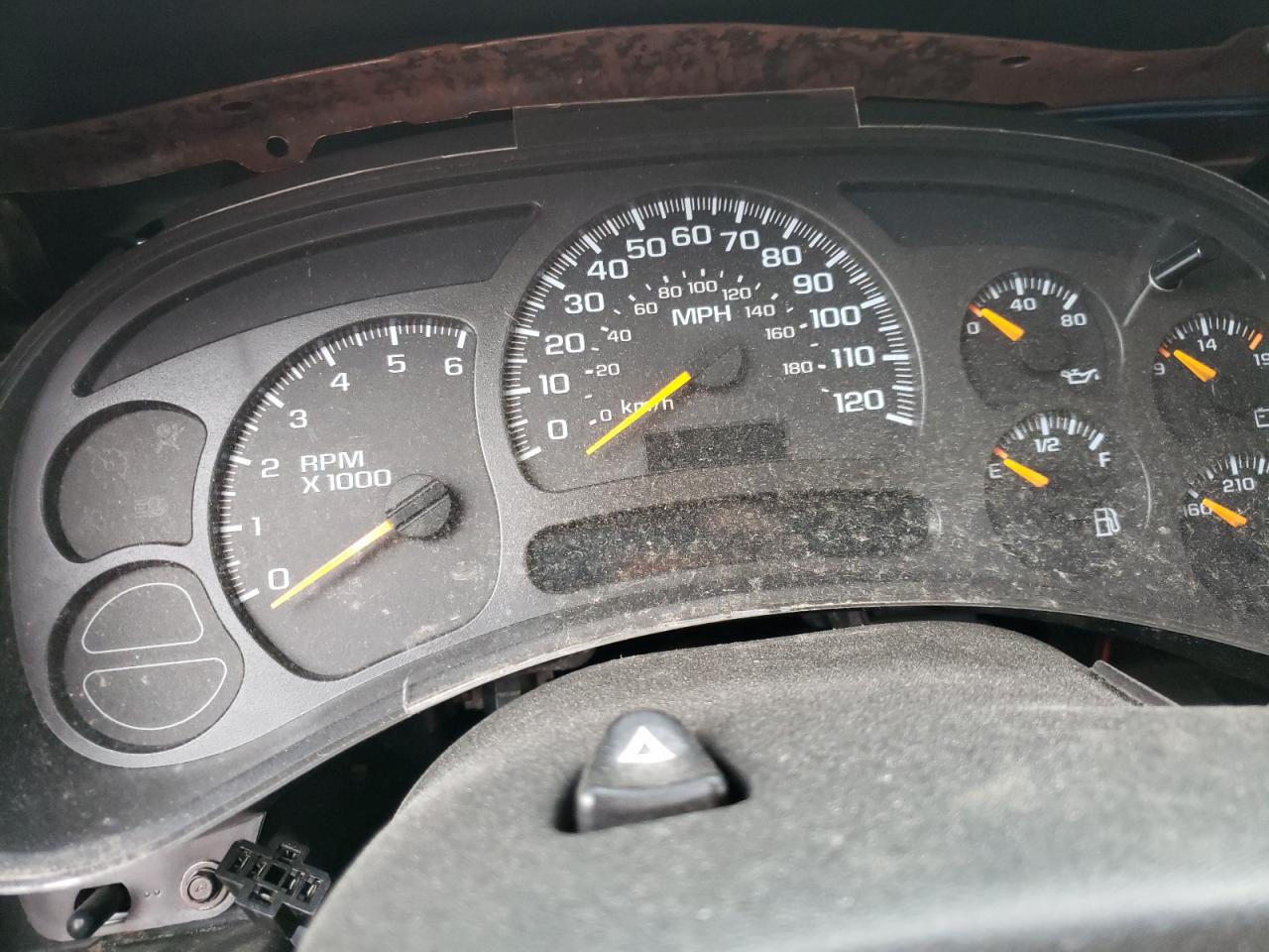 Photo 8 from auction – 2004 CHEVROLET SILVERADO with VIN 2GCEC13T041309731