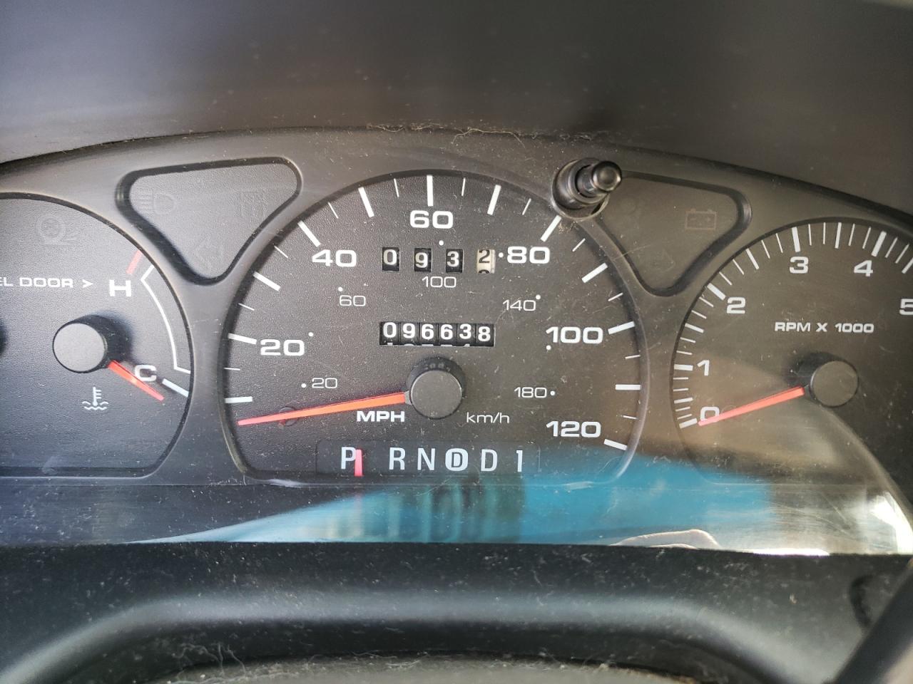 Photo 8 from auction – 2001 FORD TAURUS SE with VIN 1FAHP58S21A278675