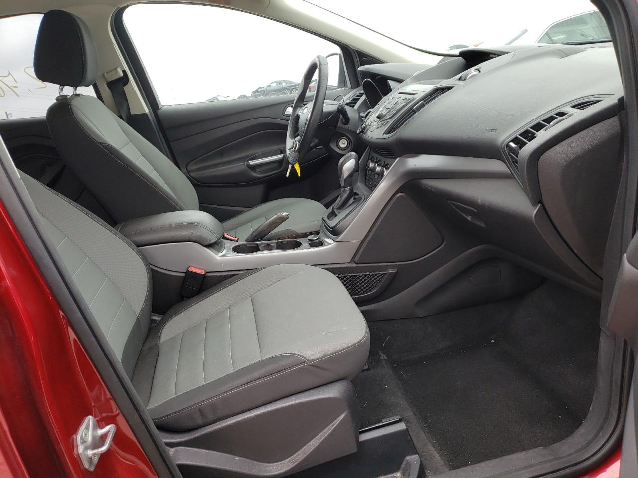 Photo 5 from auction – 2016 FORD ESCAPE SE with VIN 1FMCU0G77GUB92133