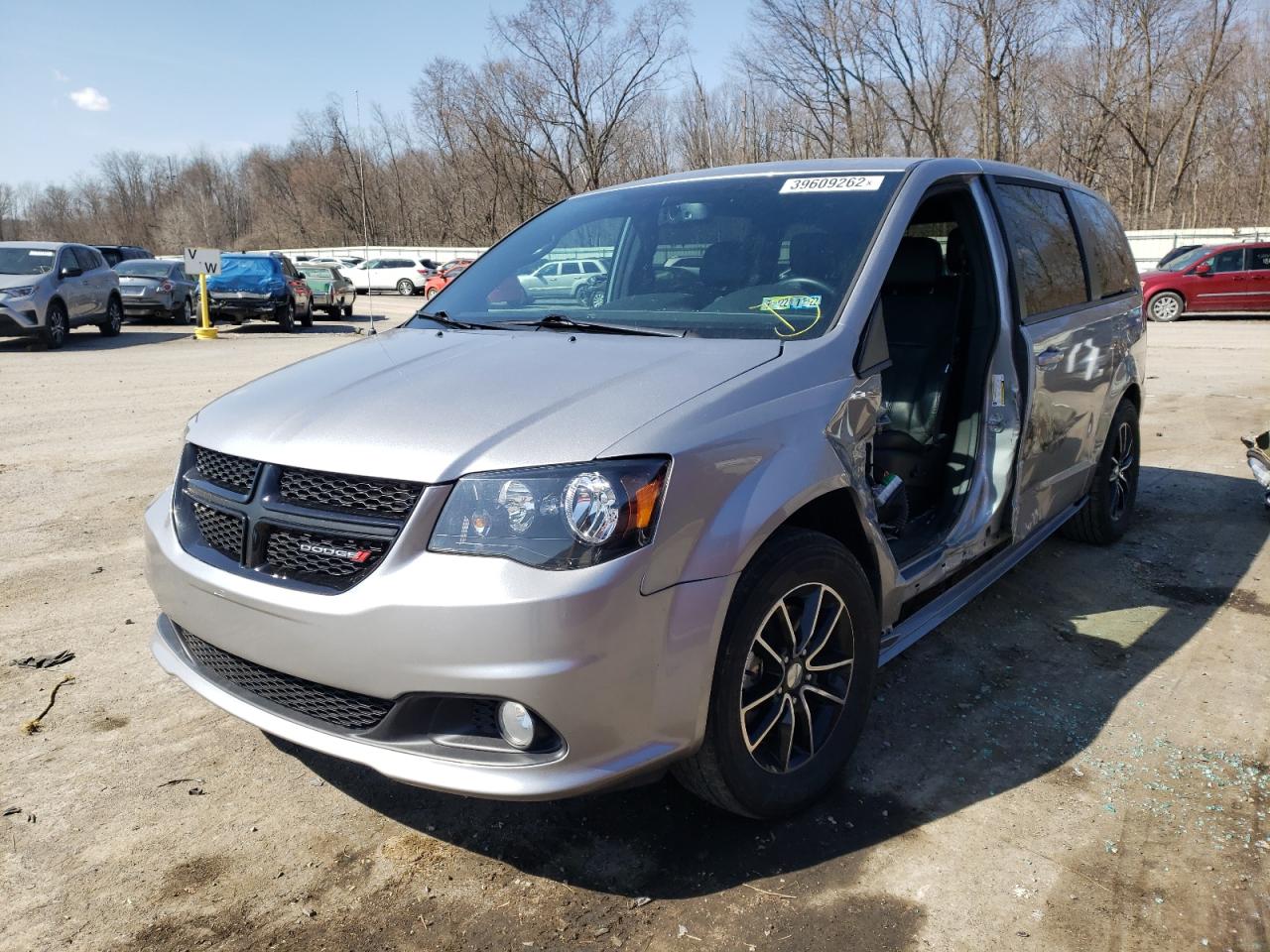 Photo 2 from auction – 2018 DODGE GRAND CARA with VIN 2C4RDGCG7JR162812