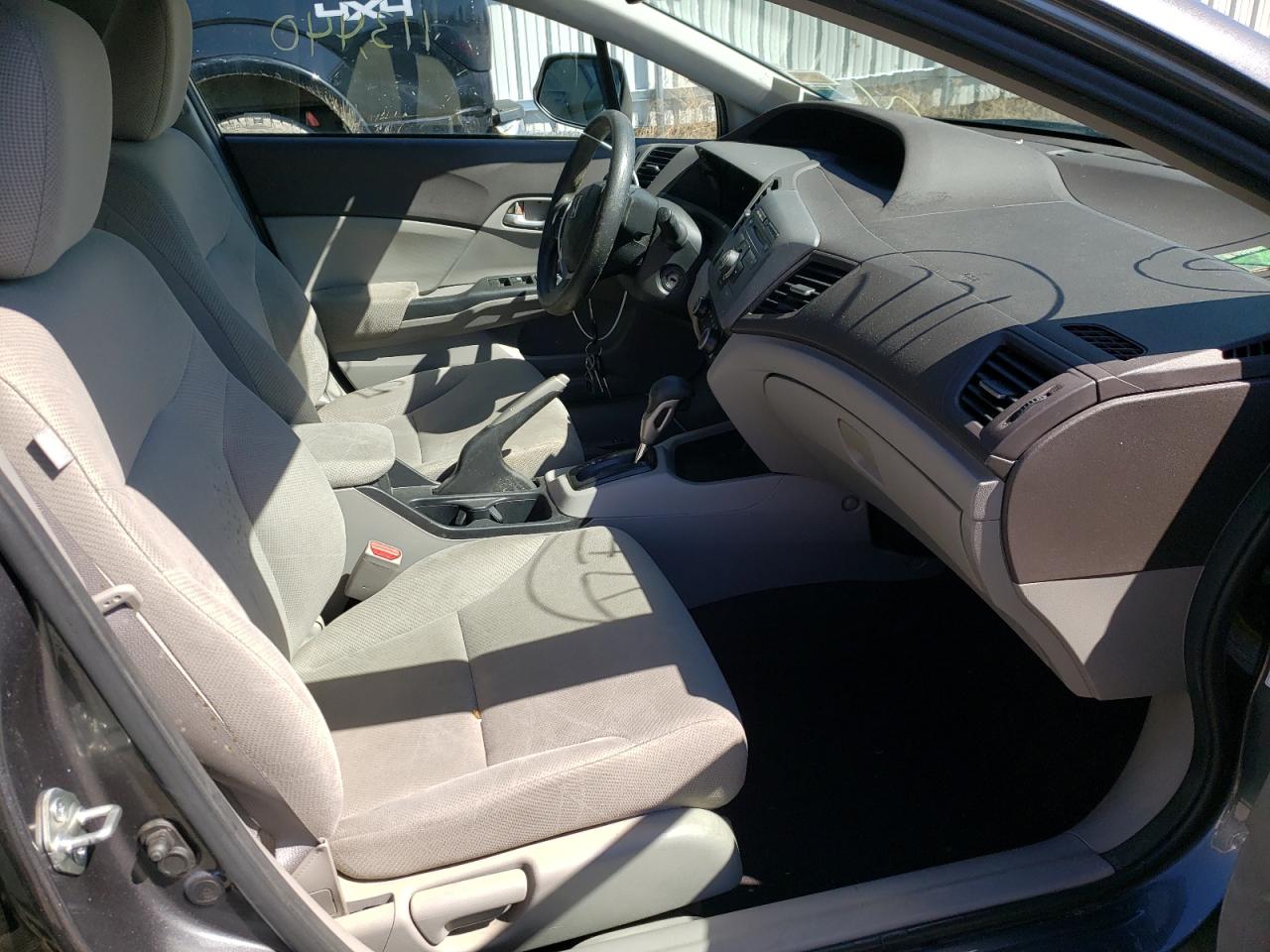 Photo 5 from auction – 2012 HONDA CIVIC LX with VIN 19XFB2F56CE312659
