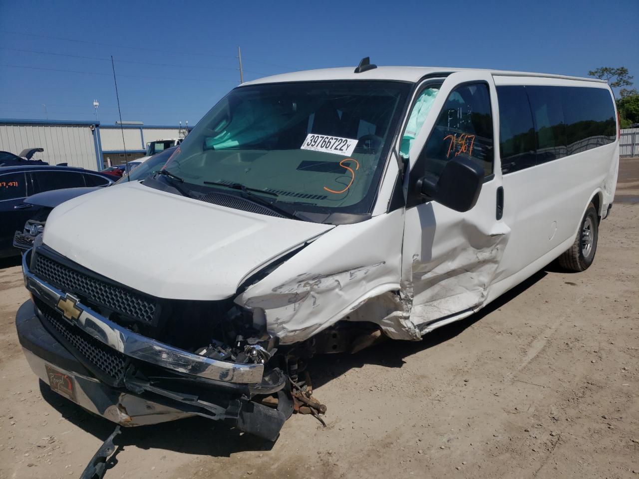 Photo 2 from auction – 2018 CHEVROLET EXPRESS G3 with VIN 1GAZGPFG1J1315524