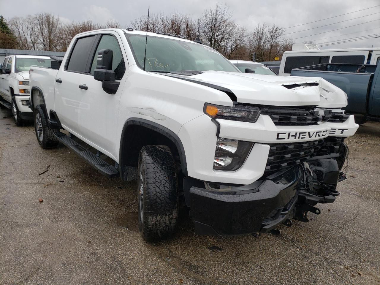 CHEVROLET SILVERADO 2021 with VIN 1GC4YME74MF220722 - Photo from auction