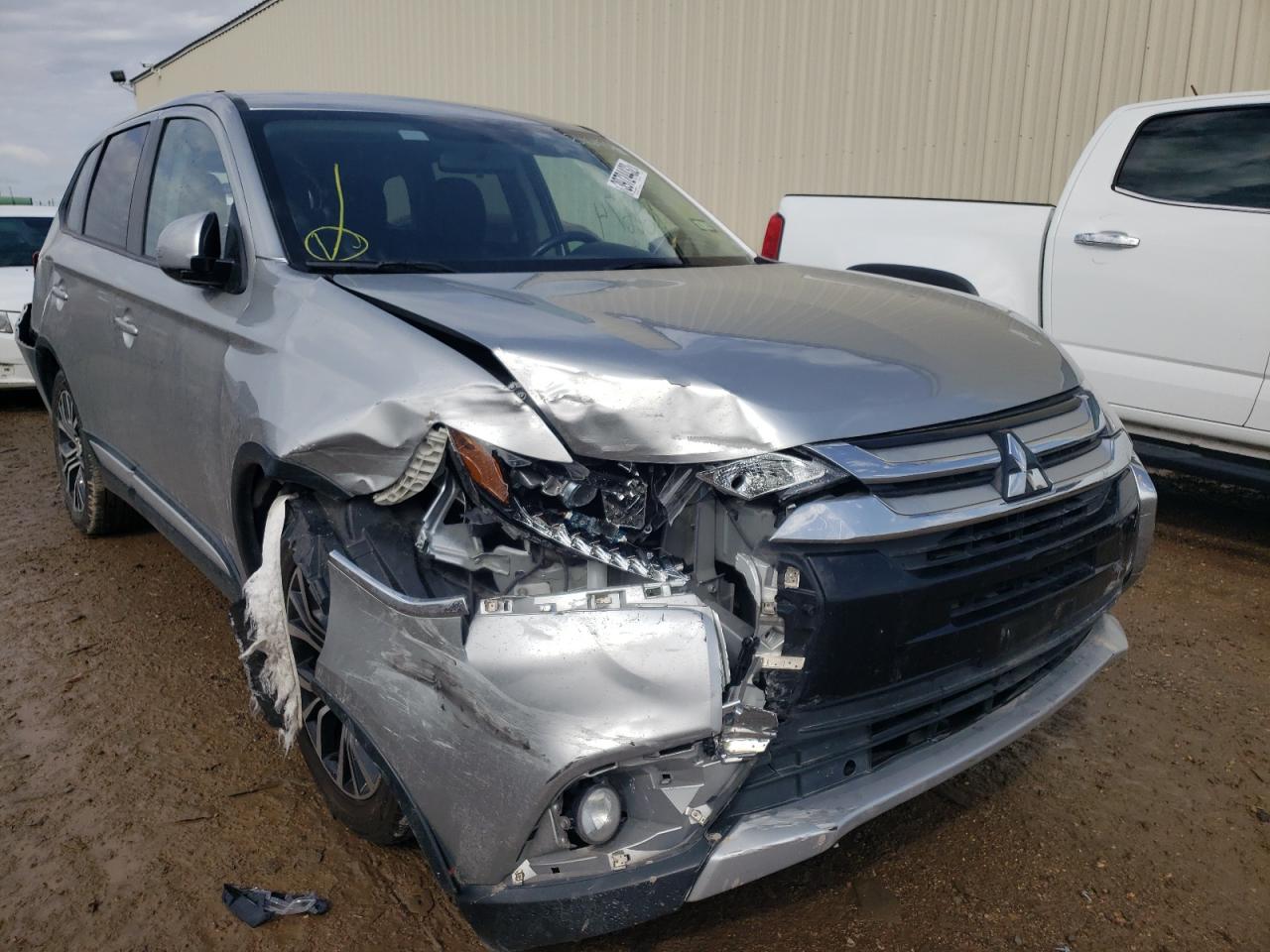 MITSUBISHI OUTLANDER 2018 with VIN JA4AD3A38JZ043219 - Photo from auction