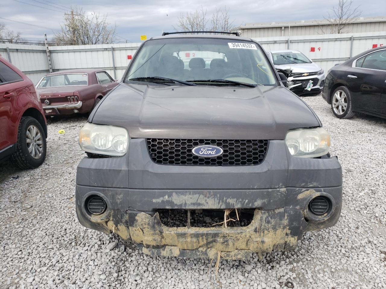 Photo 9 from auction – 2007 FORD ESCAPE XLS with VIN 1FMYU02Z87KA44499