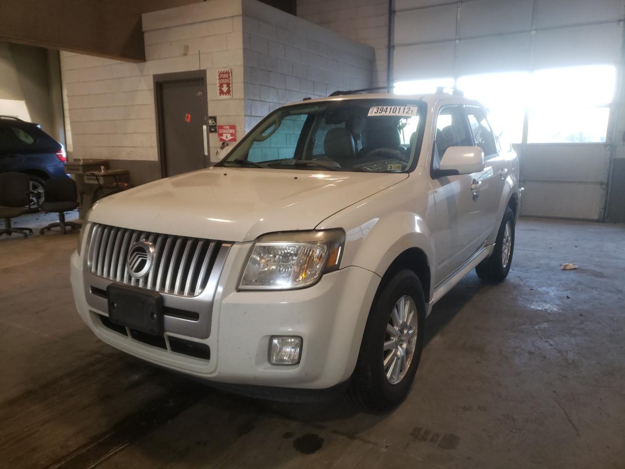 Photo 2 from auction – 2010 MERCURY MARINER PR with VIN 4M2CN8H78AKJ04881