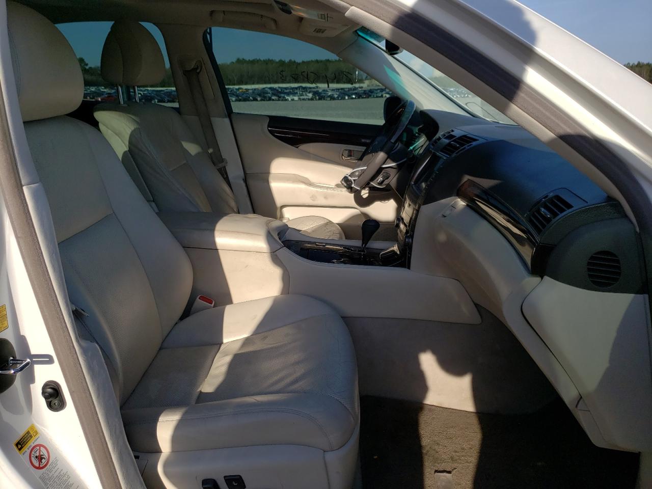 Photo 5 from auction – 2007 LEXUS LS 460 with VIN JTHBL46F175005156
